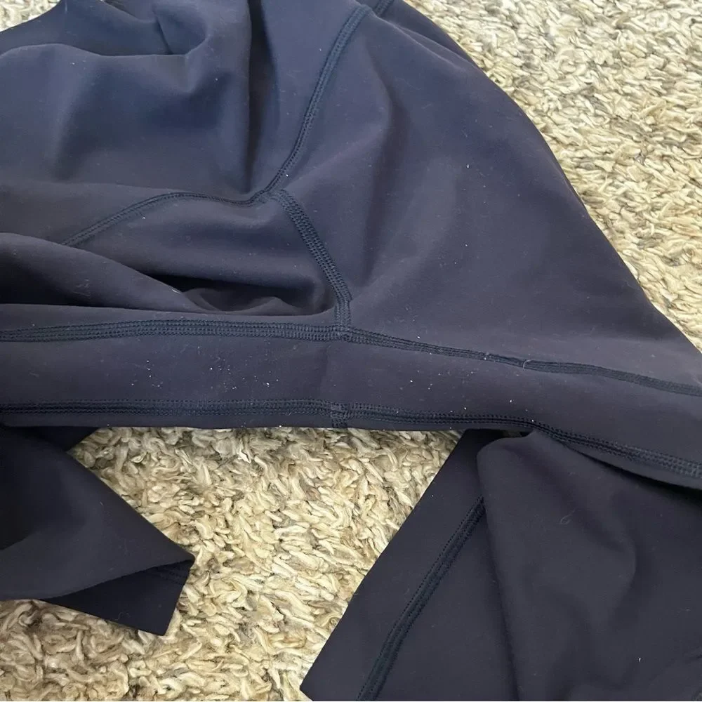 Lululemon wunder under 21” navy leggings size 6